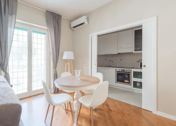 Suityrhome San Giovanni 11 Apartment *