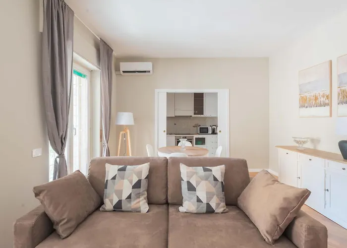 Suityrhome San Giovanni 11 Apartment *